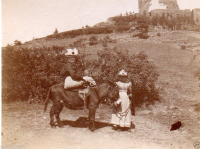 AG094