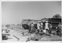 AH093