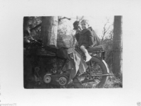 AM589