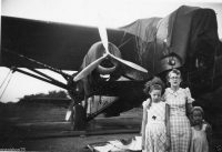 AO946