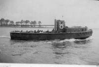 AQ832