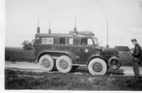 AU593