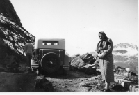 AW885