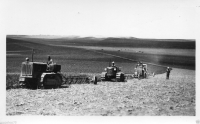 AZ025
