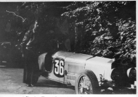 AZ212