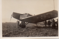 BA099