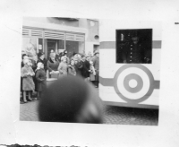 DE816