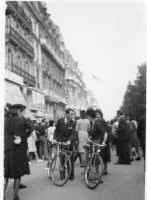 DE933