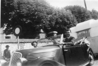 DE956