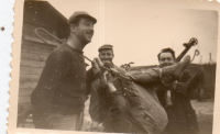 DG829