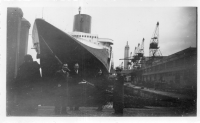 DG858