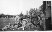 DG978