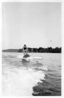 DH695