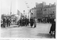 DH837