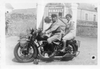 DH932