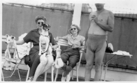 DK562