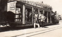DY828