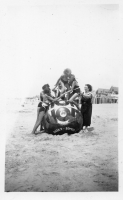 DY889