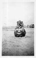 DY890