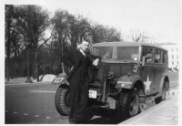 DY906