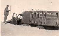 ED047