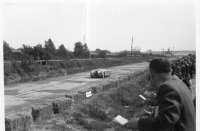 EG863