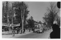 EG876