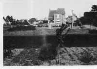 EH985