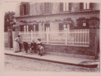 NB093